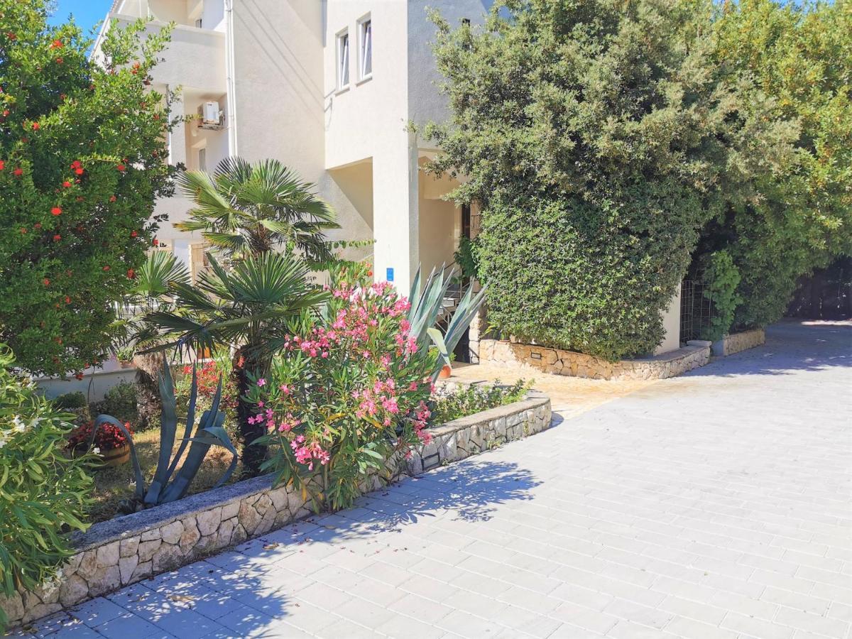 Lenka Apartments I Новалья Экстерьер фото